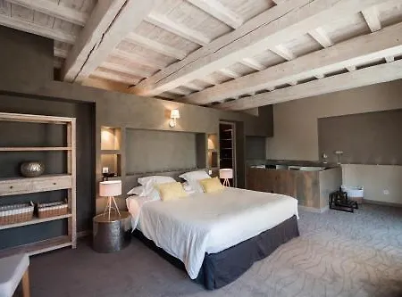 호텔 Boutique La Montesquieu & Sa Piscine 4*
