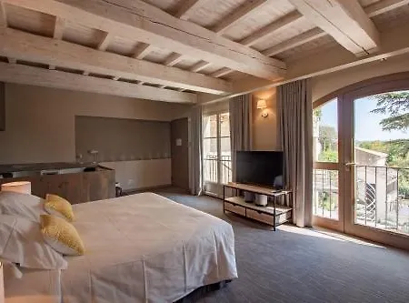 Hotel Boutique La Montesquieu 4*