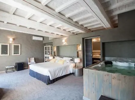 호텔 Boutique La Montesquieu & Sa Piscine Laudun