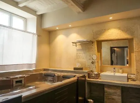 Hotel Montesquieu 4*