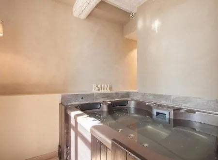 Boutique La Montesquieu & Sa Piscine
