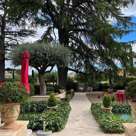 Boutique La Montesquieu & Sa Piscine Hotel 4*