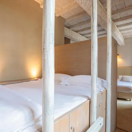 Boutique La Montesquieu & Sa Piscine 4*