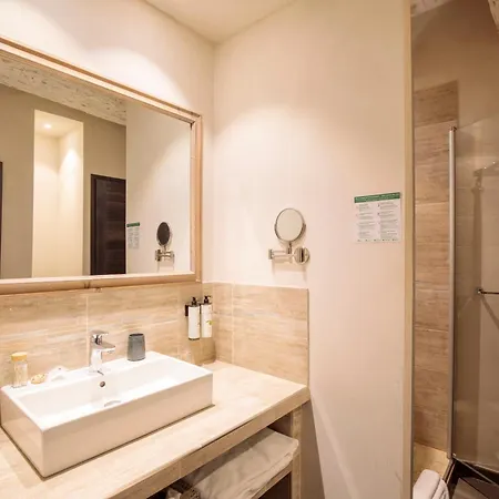 Boutique La Montesquieu & Sa Piscine