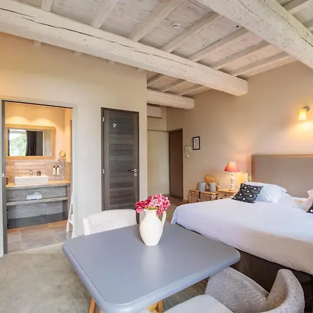 Boutique La Montesquieu & Sa Piscine Hotel 4*