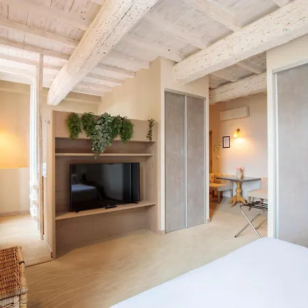Hotel Boutique La Montesquieu & Sa Piscine 4*