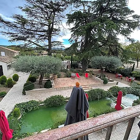 Boutique La Montesquieu & Sa Piscine 4*