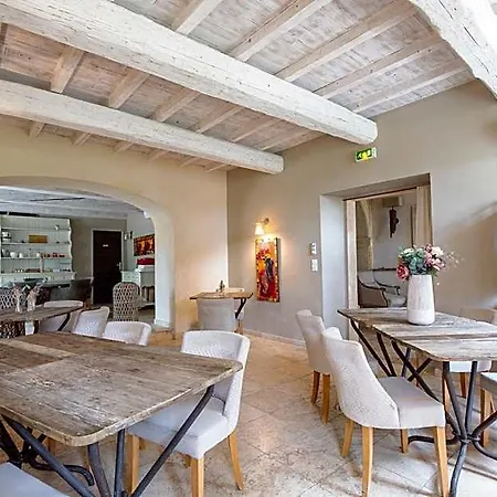 Boutique La Montesquieu & Sa Piscine Laudun