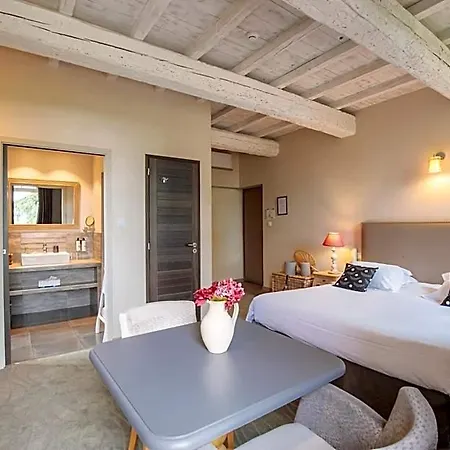 Boutique La Montesquieu & Sa Piscine Hotel 4*