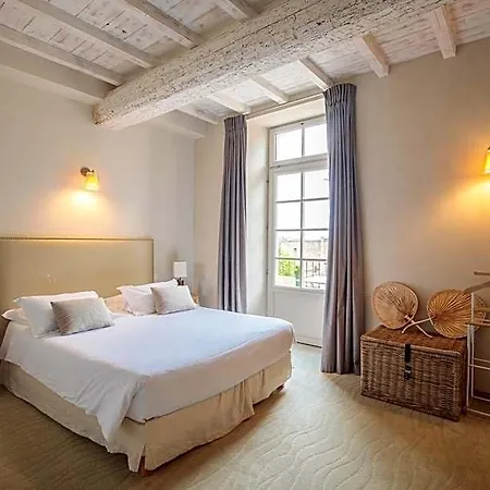 Hotel Boutique La Montesquieu & Sa Piscine Laudun