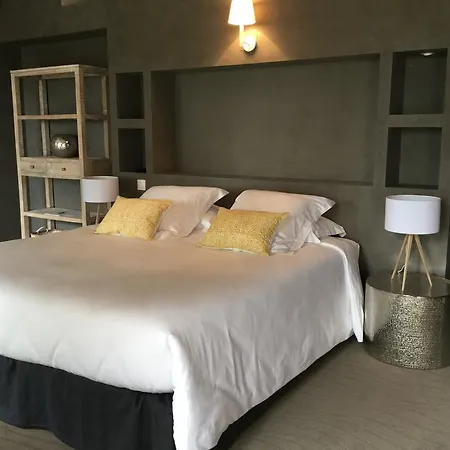 Boutique La Montesquieu 4*