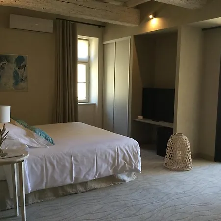 Boutique La Montesquieu Hotel 4*