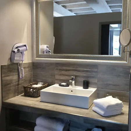 Boutique La Montesquieu 4*