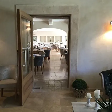 Boutique La Montesquieu & Sa Piscine Hotel