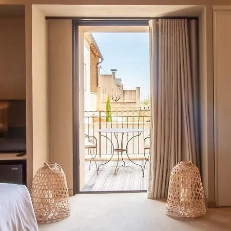 Boutique La Montesquieu 4*