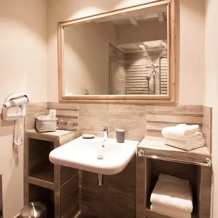 Boutique La Montesquieu 4* Laudun
