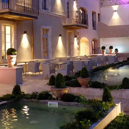 Boutique La Montesquieu 4*